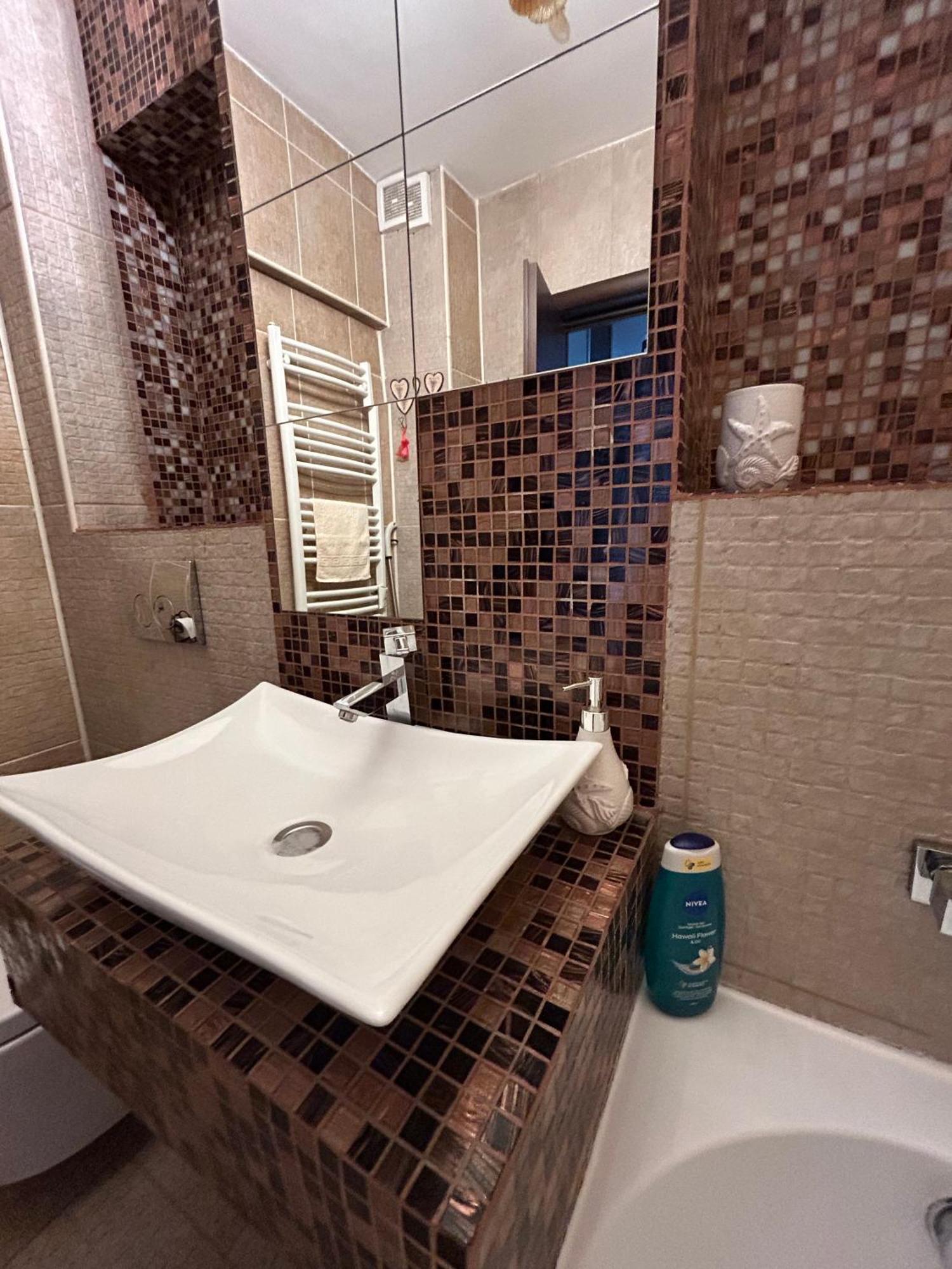 Luxury & Cosy - Infinit Apartments Bukarest Kültér fotó